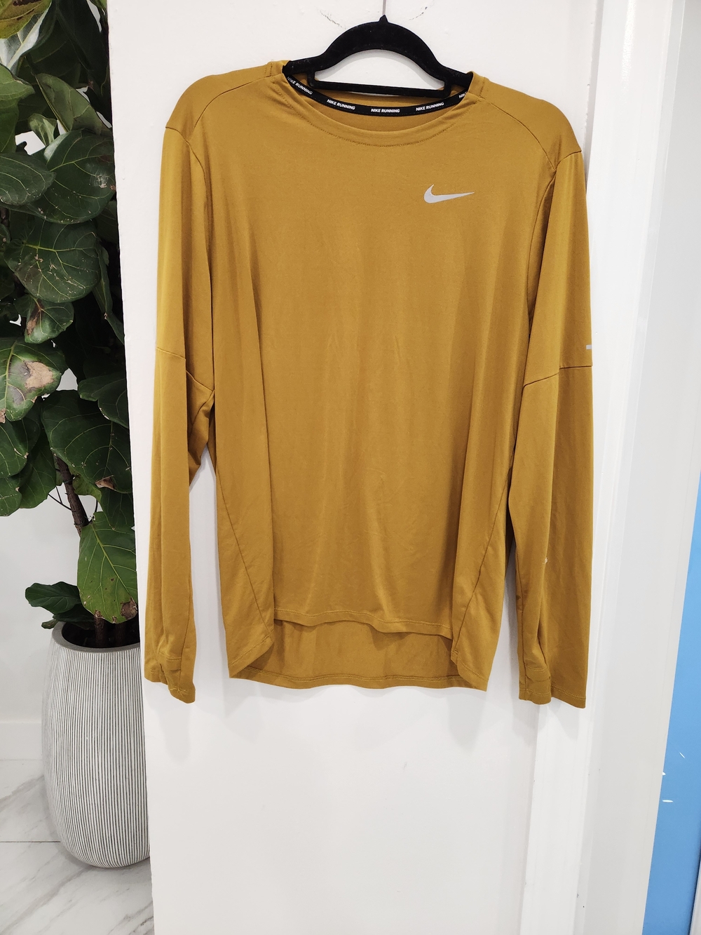 Nike Men’s Long-Sleeve Performance Top - Mustard